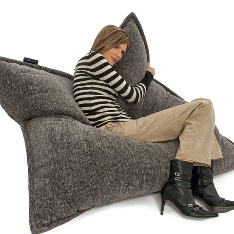 Zen Lounger - NYC Apartment