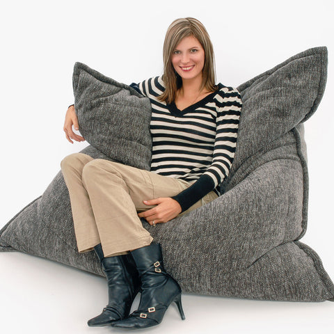 Zen Lounger - NYC Apartment